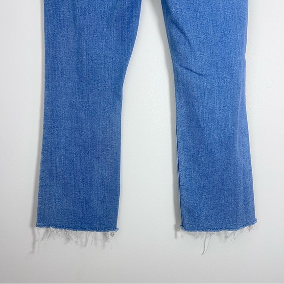 Gap Women’s High Rise Kick Fit Jean Medium Wash Size 26/2 Regular - Picture 9 of 12